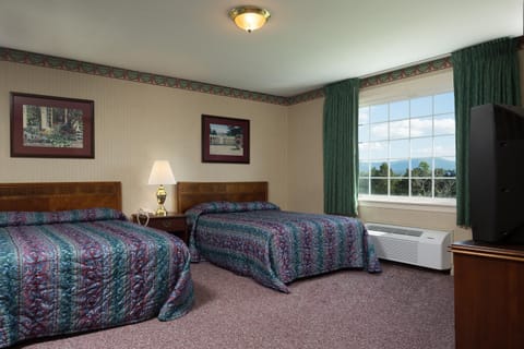 Bed, Day, Natural landscape, Summer, View (from property/room), Photo of the whole room, Bedroom, On site, Mountain view, Street view