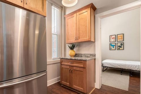 3-BR Soccer Stadium- Fast Drive to OTR - Downtown Apartment in Over The Rhine