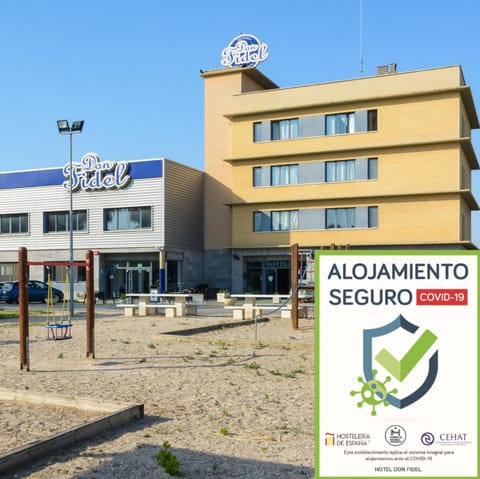 Facade/entrance, Off site, Day, Activities, Activities, Logo/Certificate/Sign, Animals, Animals, Garden view, Area and facilities, Area and facilities