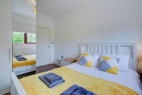 Open Mind Property - City Centre & Free Parking for Unlimited Vehicles Apartment in Fareham