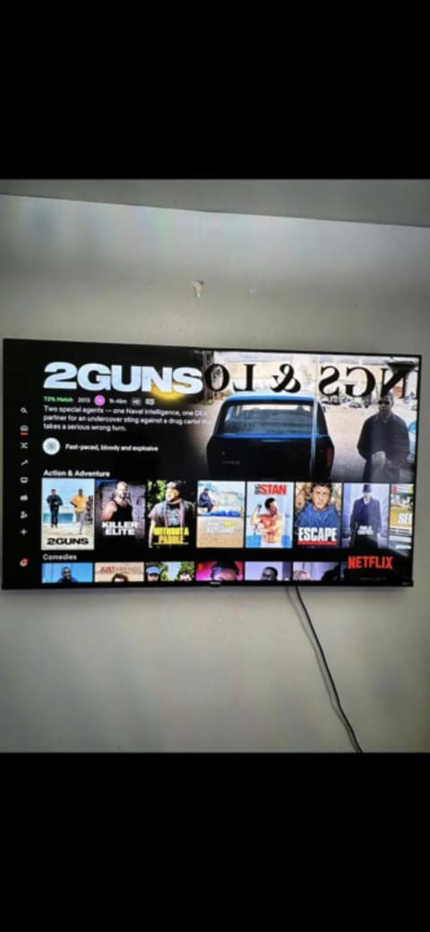 Deluxe Double Bed With Private Mordern Shower & Smart TV Vacation rental in Glasgow