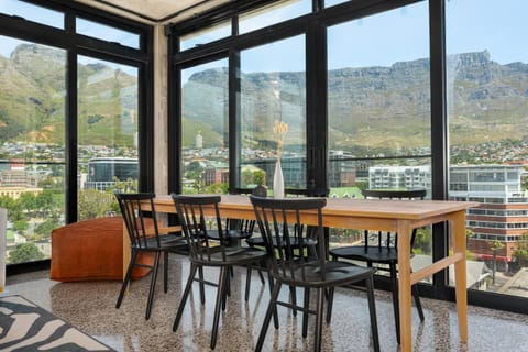 View (from property/room), Seating area, Dining area, Mountain view