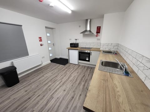 Kitchen or kitchenette, dishwasher, minibar, oven, pet friendly, stove, toaster