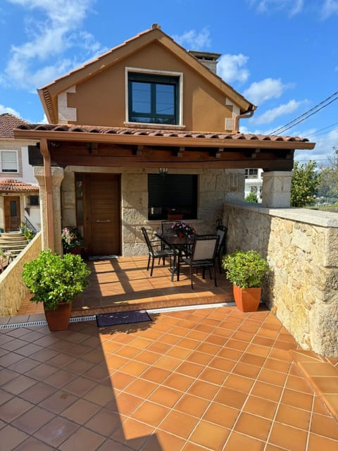 Property building, Patio, Day, View (from property/room), Balcony/Terrace, Dining area