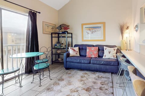 Spyglass 106B Apartment in West Beach