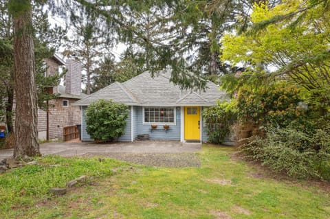 Yellow Abode MCA#801 House in Manzanita