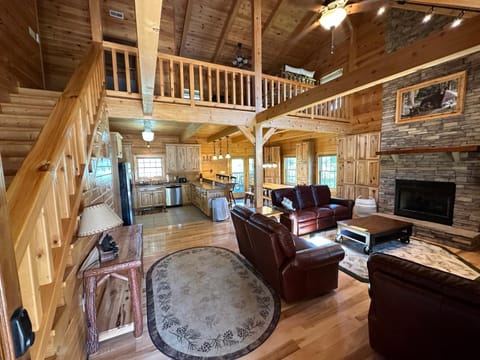 Kitchen or kitchenette, Dining area, Family, kitchen