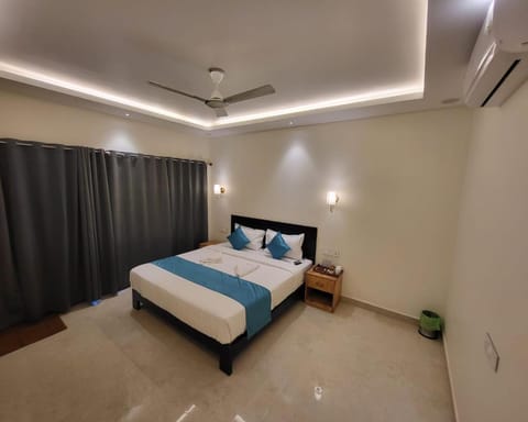 Bed, Bedroom, air conditioner
