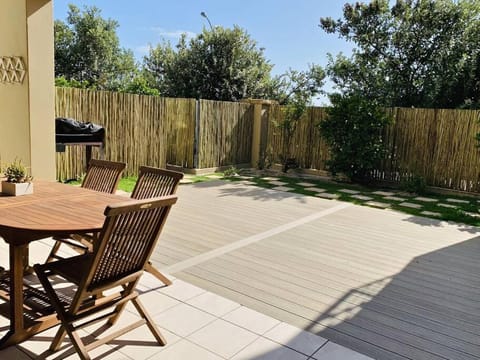 Dolphin Villa Apartment in Cape Town