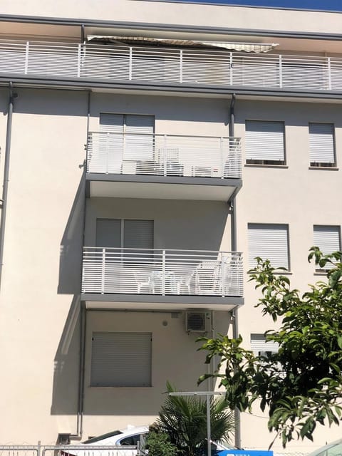 Property building, Balcony/Terrace