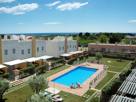 Property building, Pool view, Swimming pool