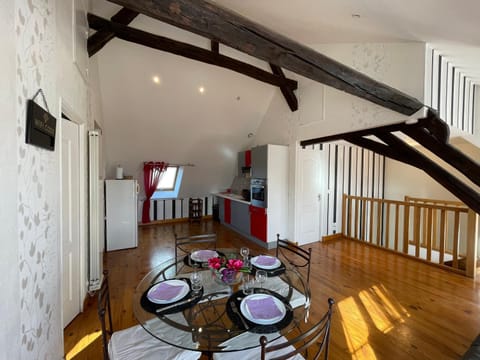 Kitchen or kitchenette, Living room, Dining area