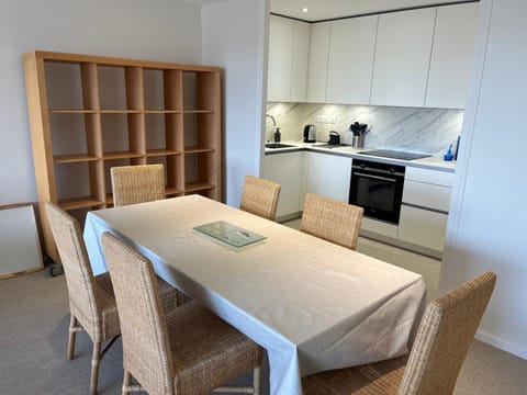 Dining area, minibar, toaster
