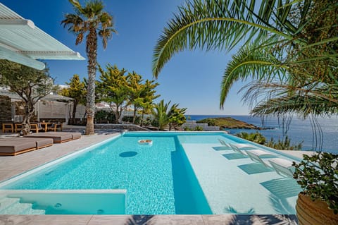 Day, Natural landscape, Pool view, Sea view, Swimming pool, sunbed