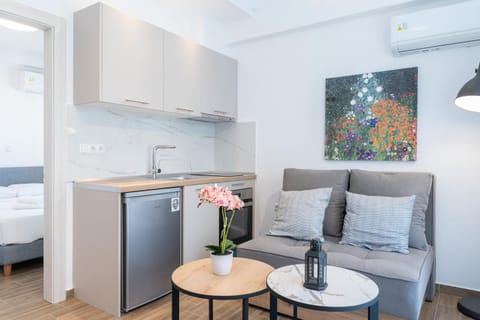 Kitchen or kitchenette, Living room