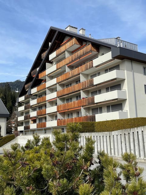 Property building, Facade/entrance, Off site