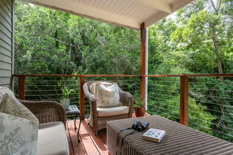 Natural landscape, Balcony/Terrace, Seating area, Garden view