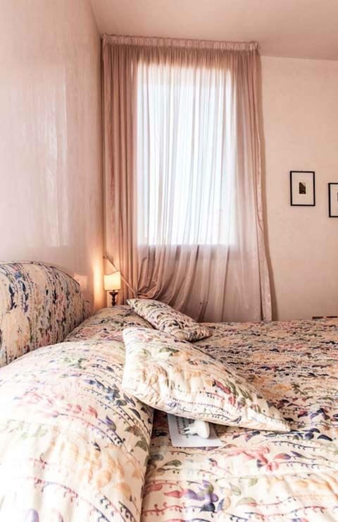 Spring, Bed, Winter, Summer, Photo of the whole room, Decorative detail, Bedroom, Autumn, On site, City view, Family