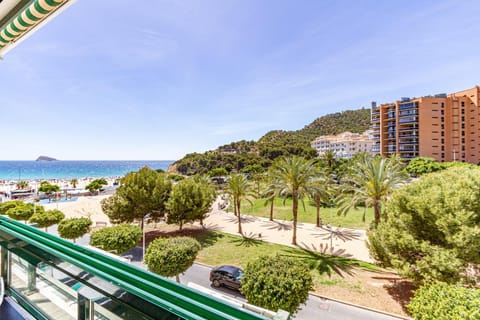 Day, Neighbourhood, Balcony/Terrace, Beach, City view, Mountain view, Sea view