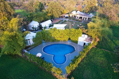 Property building, Swimming pool