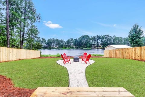 Lake Retreat near Savannah House in Pooler