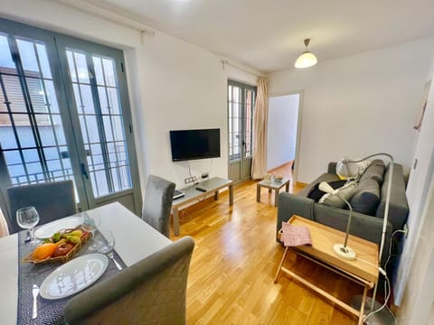 Communal lounge/ TV room, TV and multimedia, Evening entertainment