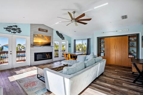 Beach Life 5 House in Treasure Island