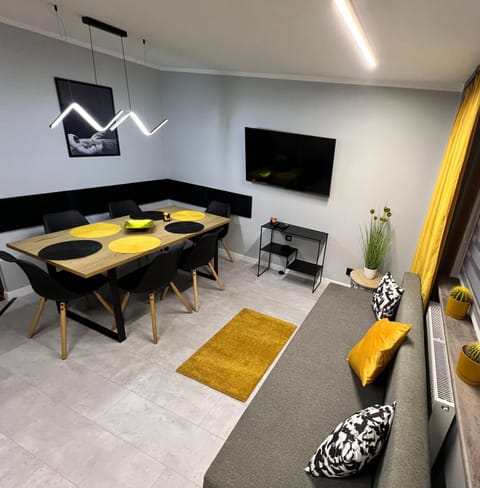 Communal lounge/ TV room, Living room, Seating area