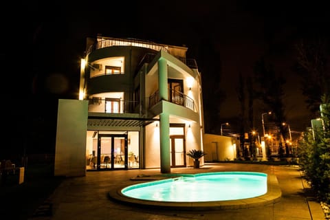 Facade/entrance, Swimming pool, Swimming pool