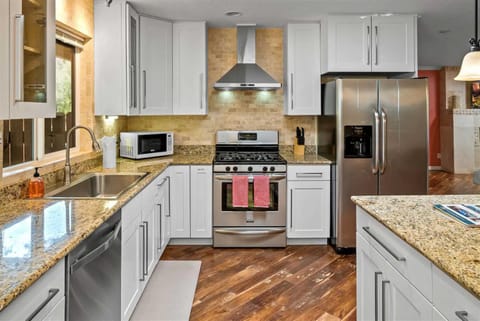 1 Mi to Trails Pet-Friendly Home in West Sedona! House in Sedona