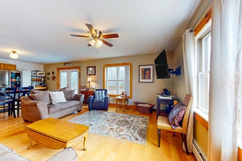 Marlin's Way House in Jay