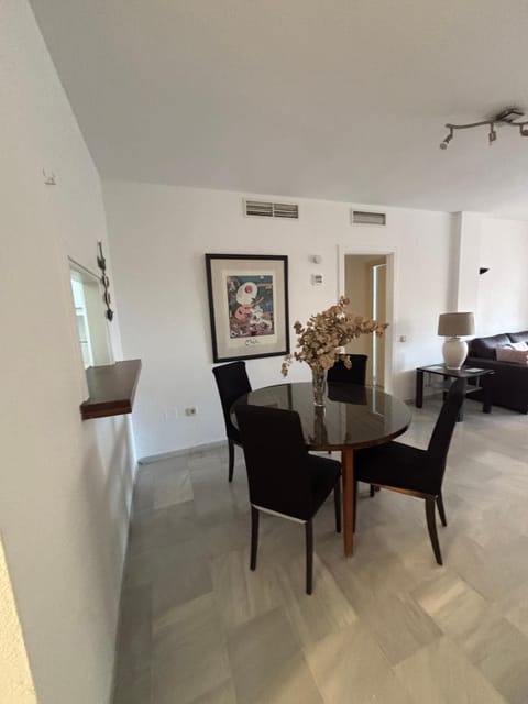 Ola Blanca Carihuela Apartamento Apartment in Torremolinos