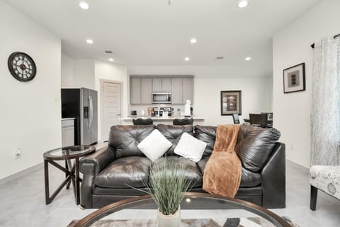 Exquisite 3 Bedroom Home in Katy House in Harris County