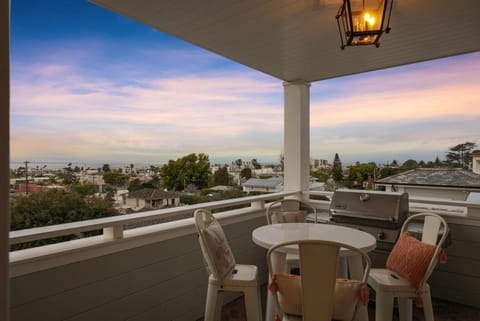 Coastal La Jolla Luxury w AC, Patios, & Massive Ocean Views! House in La Jolla