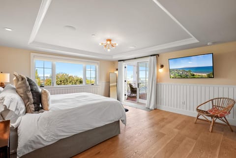 Coastal La Jolla Luxury w AC, Patios, & Massive Ocean Views! House in La Jolla