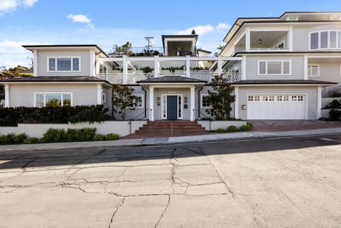 Cabrillo Villa - Massive 7br La Jolla Estate Villa in La Jolla