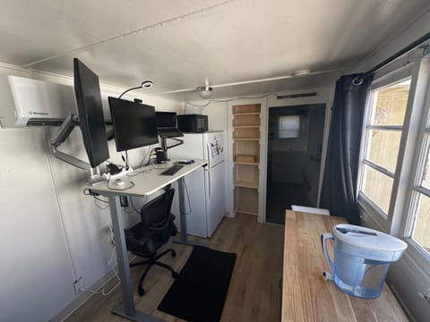 View (from property/room), Kitchen or kitchenette, Business facilities, internet, kitchen, air conditioner