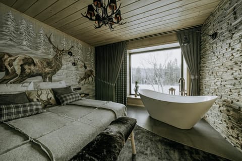 Bed, Natural landscape, Photo of the whole room, Seating area, Bedroom, Bath, towels