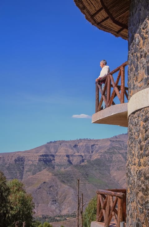 Nearby landmark, Natural landscape, View (from property/room), Balcony/Terrace, Mountain view, group of guests