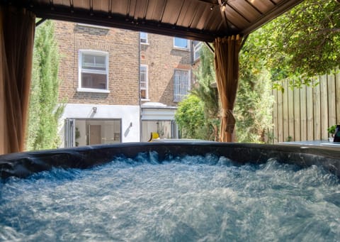 Natural landscape, Hot Tub