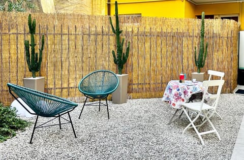 Hostdomus - Garden Suite Apartment in Finale Ligure