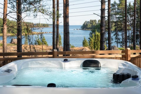 Natural landscape, Hot Tub, Sea view, Swimming pool