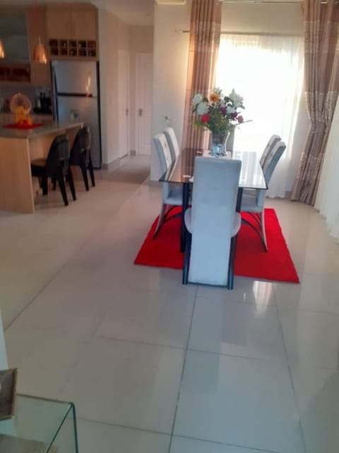 A WARMY HOUSE - Confort for all. Vacation rental in Cape Town
