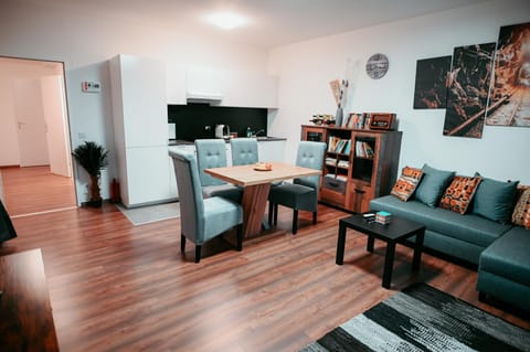 TV and multimedia, Kitchen or kitchenette, Living room, Seating area, Dining area, Evening entertainment