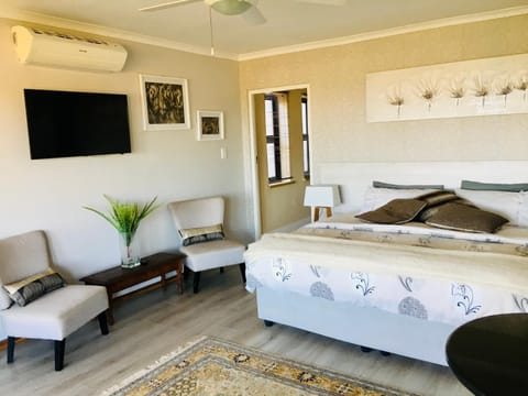 Roland’s Valley Art Accommodation Bed and Breakfast in Stellenbosch