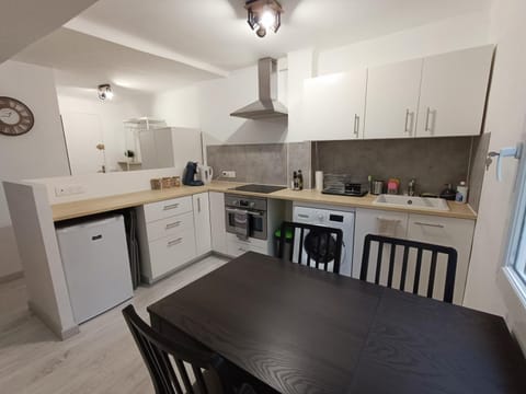 T3 cosy climatisé, intra-muros Avignon Apartment in Avignon