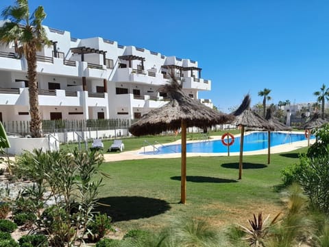 Swimming pool, sunbed