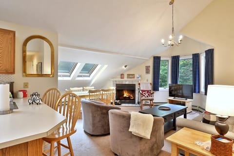 Pico Mountain Condo E306 condo Apartment in Mendon