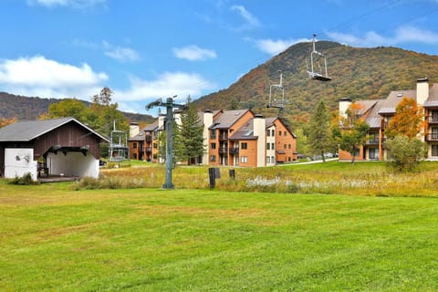 Pico Mountain Condo E306 condo Apartment in Mendon