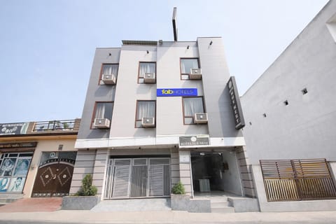 Property building, Facade/entrance